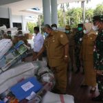 Gubernur Lepas Bantuan Pemprov Sultra ke Sulbar Gunakan Hercules