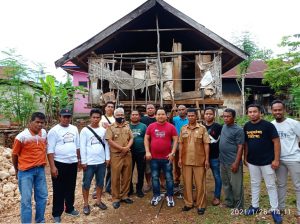 LM Syafrin Hanamu Kembali Bedah Rumah Warga Kombeli Pasarwajo