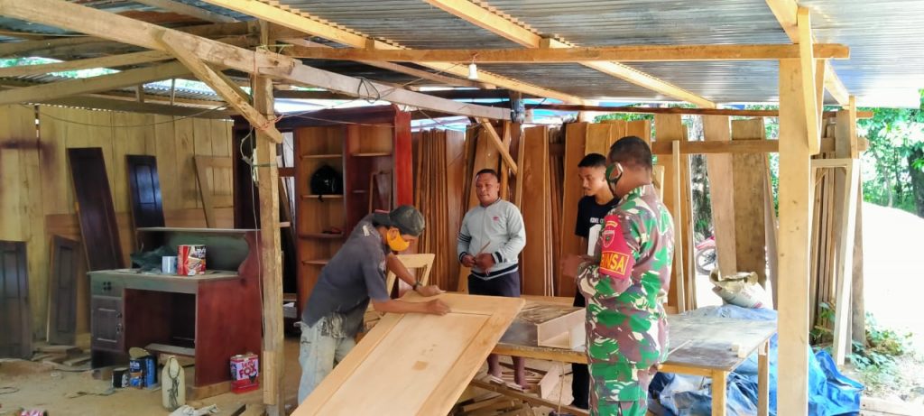 Pangdam XIV Hasanudin Ingatkan Babinsa Bantu Pulihkan Ekonomi Warga