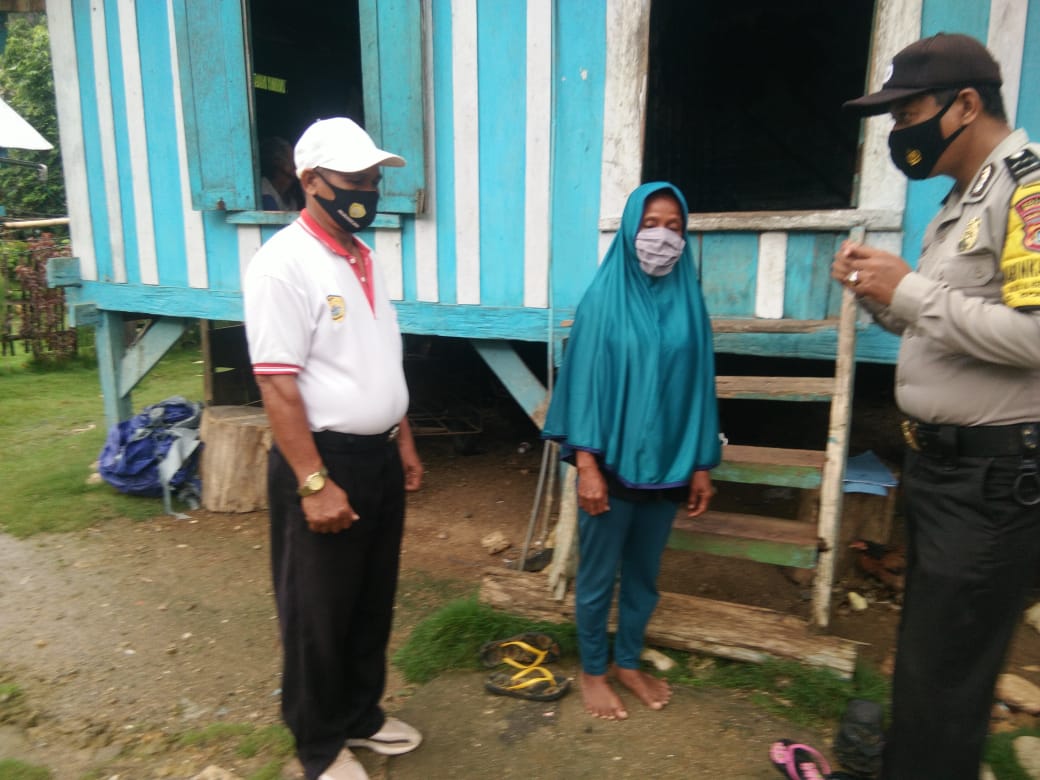 Aipda Agusmawan Bhabinkantibmas Polsek Sorawolio, Gencar Sosialisasi masker dan Vaksinasi Covid-19