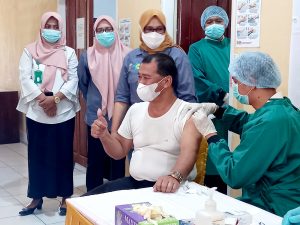 Pemkab Buton Siapkan Vaksinasi Pelajar di Sekolah Pemkab Buton Siapkan Vaksinasi Pelajar di Sekolah