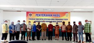 Kepala Pertanahan Serahkan Hasil Pengadaan Tanah Untuk Pembangunan Stadion