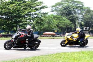 Paspampres Lumpuhkan Seorang Pengendara Motor Gede yang Menerobos Ring I Istana Kepresidenan