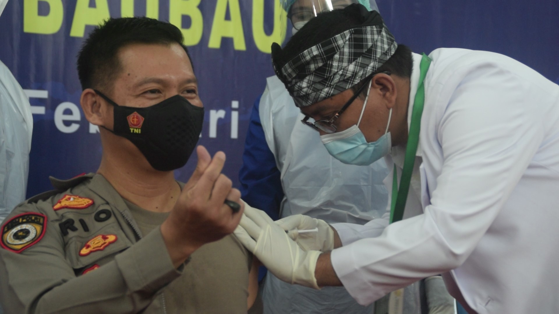 Ditandai Bunyi Gong, Kick Off Pencanangan Vaksinasi Covid-19 Tahap Pertama Dimulai