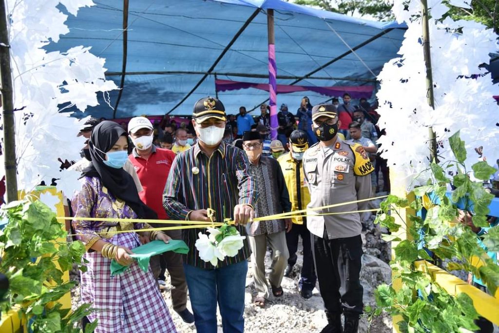 Bupati Buton Resmikan Destinasi Wisata Jembatan Lingkar Lahonduru