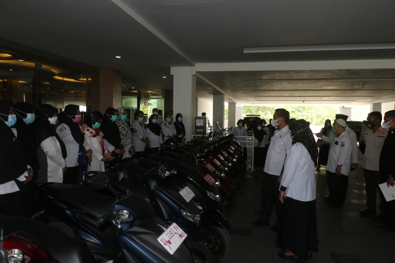 Maksimalkan Sosialisasi Vaksinasi, Pemkot Kendari Bagikan 18 Kendaraan ke Puskeamas