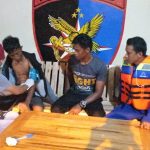 Perahu Longboat Terbalik, dua Warga Busel Terombang Ambing Dilaut Diselamatkan Polair dan Tim Sar