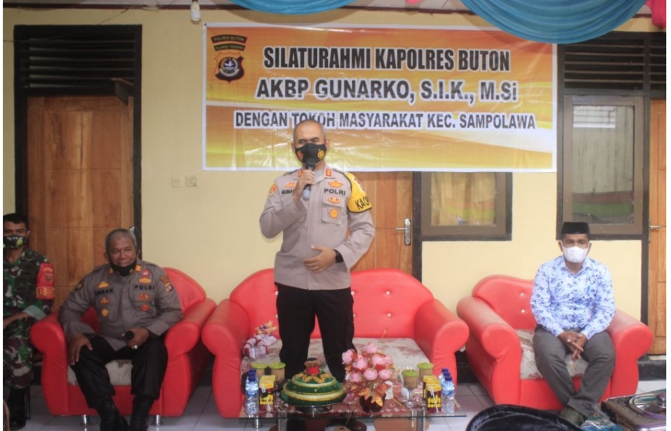 Kunker, Kapolres Buton Ingatkan Warga Agar Bijak Bermedsos