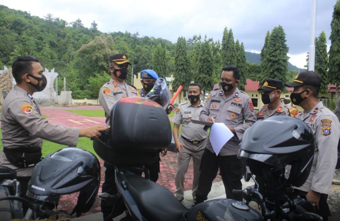 Pastikan Pelayanan Prima, Kapolres Cek Kendaraan Dinas Personil