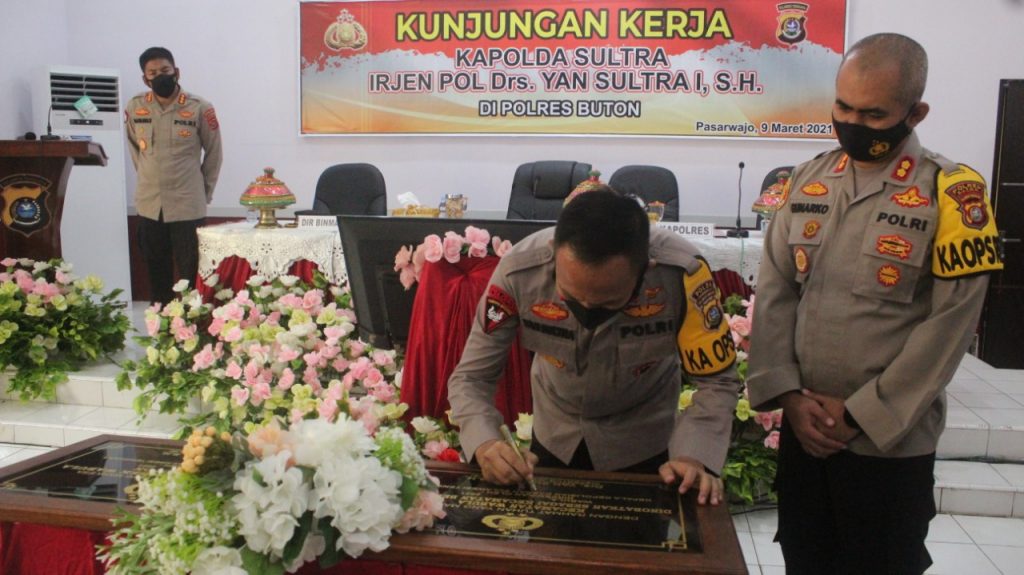 Kunker, Kapolda Sultra Resmikan Polsek Wabula