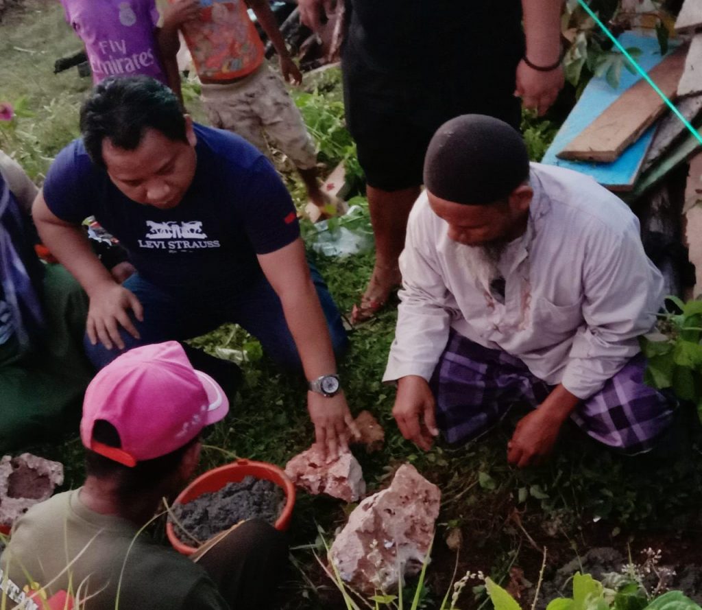Owner Bio Nerve Salurkan Bantuan Pada Dua Mesjid di Buton