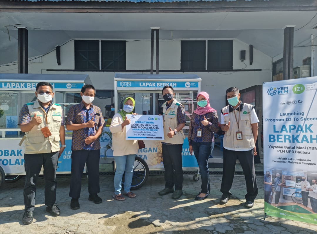 Gandeng Lembaga AmiL Zakat Nasional Inisiatif Zakat Indonesia Cabang Sultra, YBM PLN UP3 Baubau Berikan Bantuan Usaha