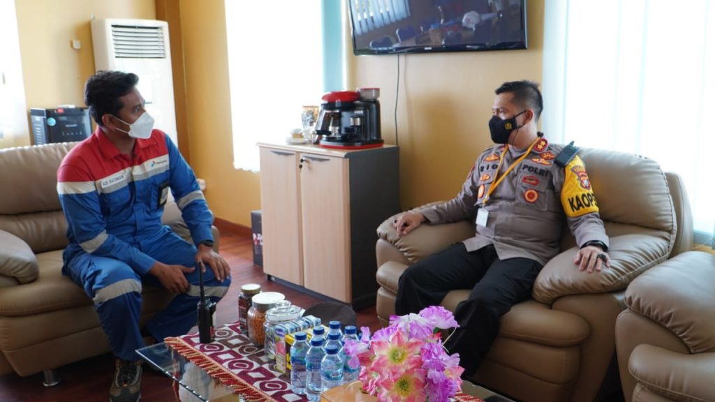 Antisipasi Kebakaran, Kapolres Baubau Mengecek Keamanan Di Pertamina Terminal BBM Baubau