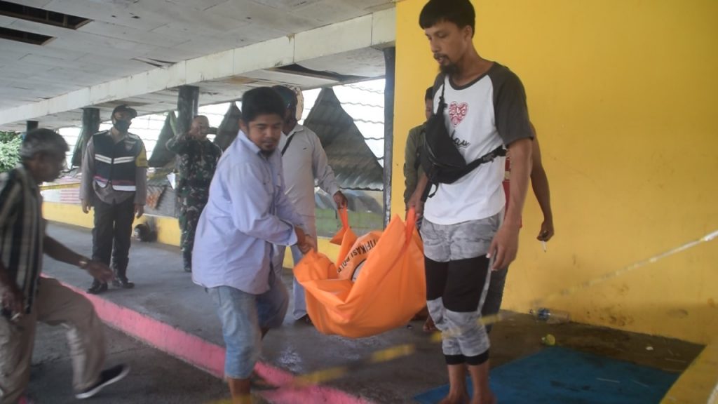 Sempat Viral Uang Hasil Mengemis Dirampok, Kakek Ini Ditemukan Tak Bernyawa di Tribun Lapangan