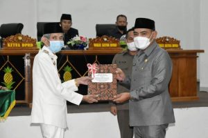 Hadiri Rapat Paripurna DPRD, Wali Kota Baubau Komitmen Implementasikan Konsep PO-5