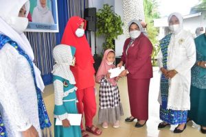 Peringati Hari Kartini, GOW Kota Baubau Gelar Aksi Sosial