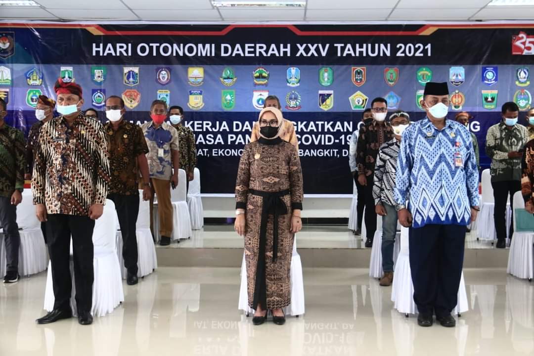 Wabup Buton Hadiri Peringatan Hari Otonomi Daerah ke 25