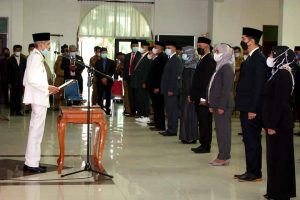 Lantik Sejumlah Pejabat, AS Tamrin Tekankan Peningkatan Kinerja dan Loyalitas