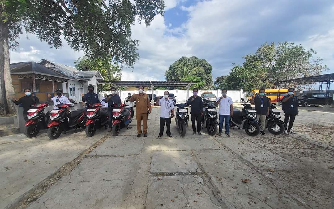 Bupati Buton Selatan Berikan Bantuan Kendaraan Operasional Bagi TKSK