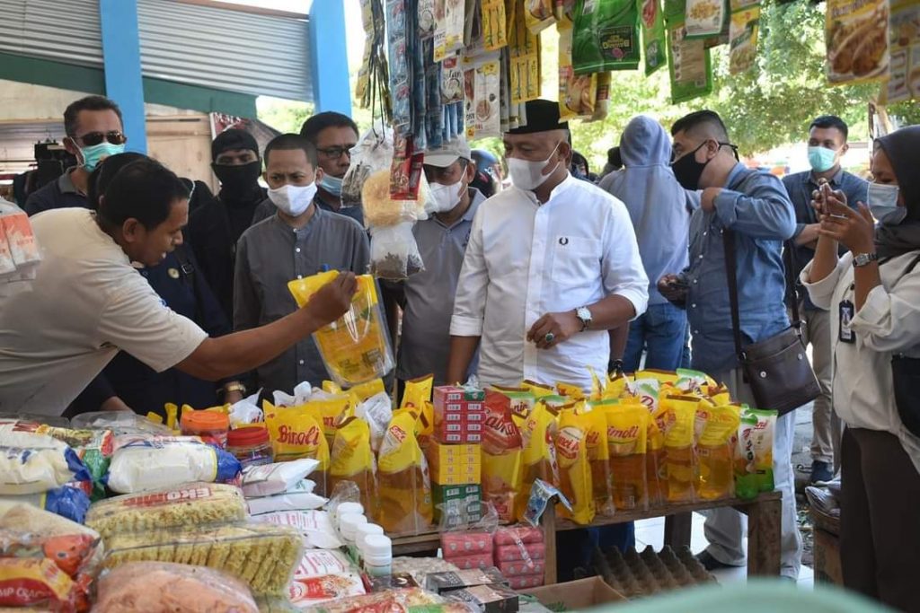 Jelang Lebaran Idul Fitri 1442 H, Sekda Baubau Sidak di Pasar