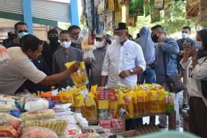 Jelang Lebaran Idul Fitri 1442 H, Sekda Baubau Sidak di Pasar