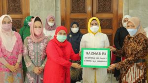 BAZNAS, KPPRI dan Pemkab Serang Bagikan Paket Ramadhan Bahagia Untuk 300 Perempuan Lansia