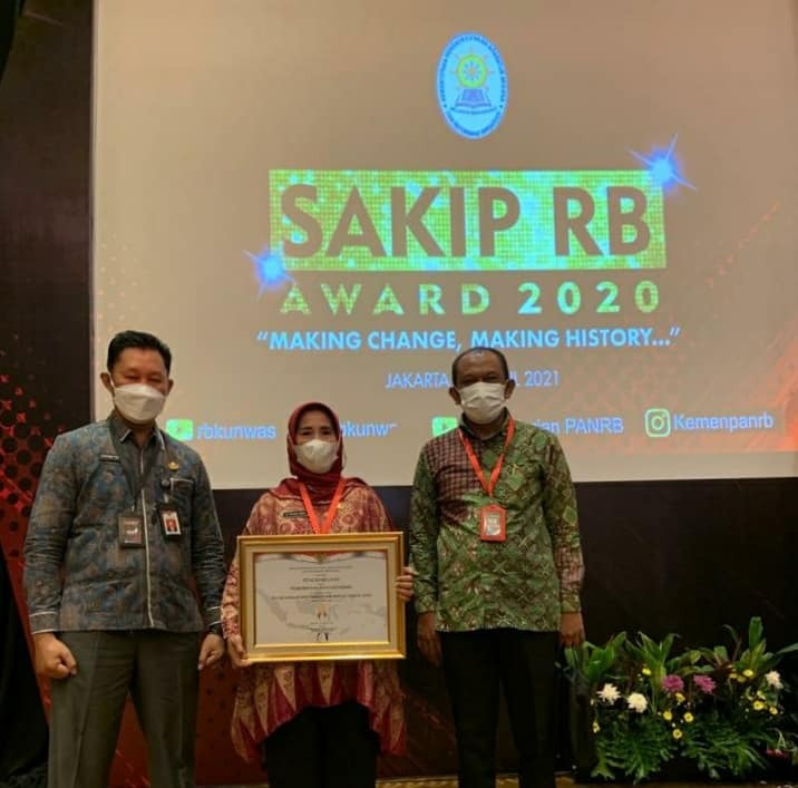 Pemkot Kendari Raih Penghargaan SAKIP Award 2020 Predikat-B