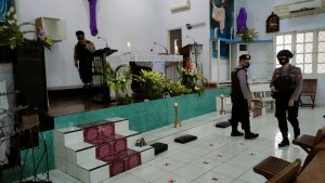 Perayaan Paskah, Polres Baubau Lakukan Sterilisasi Disejumlah Gereja