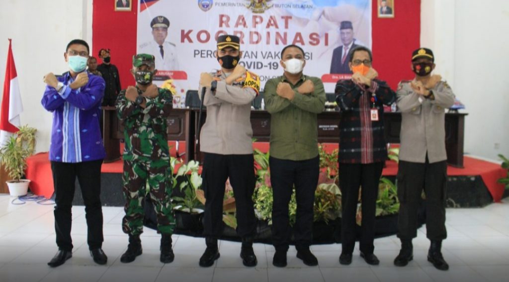 Hadiri Rakor Percepatan Vaksinasi Covid-19, Kapolres Buton Harap Semua Warga Ikut di Vaksin