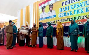 Bupati Buton Hadiri Peringatan HKG PKK Ke-49