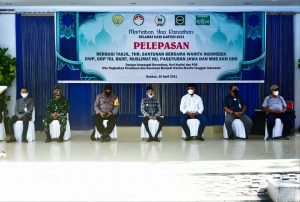 Hadiri Acara Berbagi Takjil, H. AS Tamrin Tekankan Pentingnya Keikhlasan Dalam Memberi