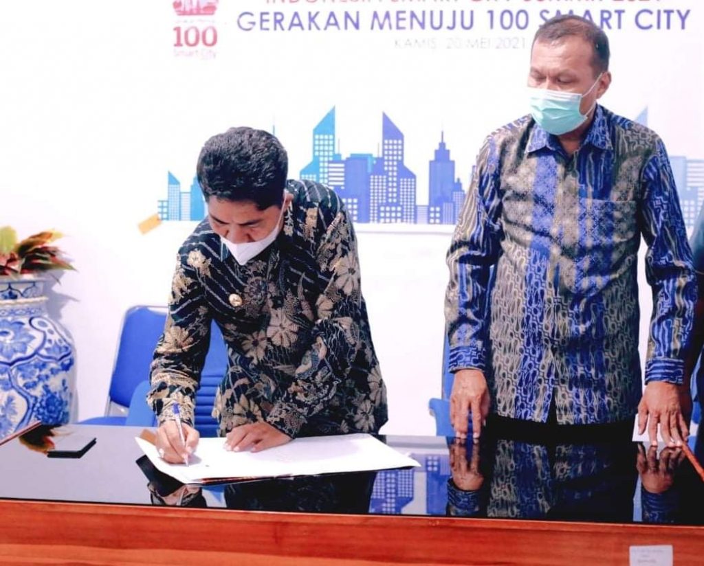 Bupati Buton Teken Nota Kesepakatan Smart City dengan Kementrian Kominfo
