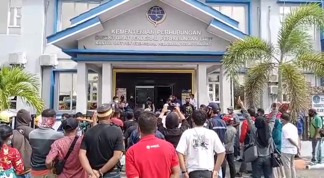 Tak Kantongi Rapid Anti Gen, Puluhan Penumpang Kapal Cepat Baubau-Kendari Marah dan Protes