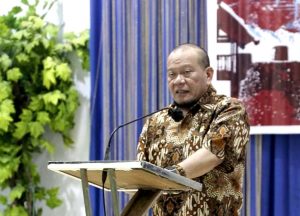 Ketua DPD RI Bicara Aspal Buton