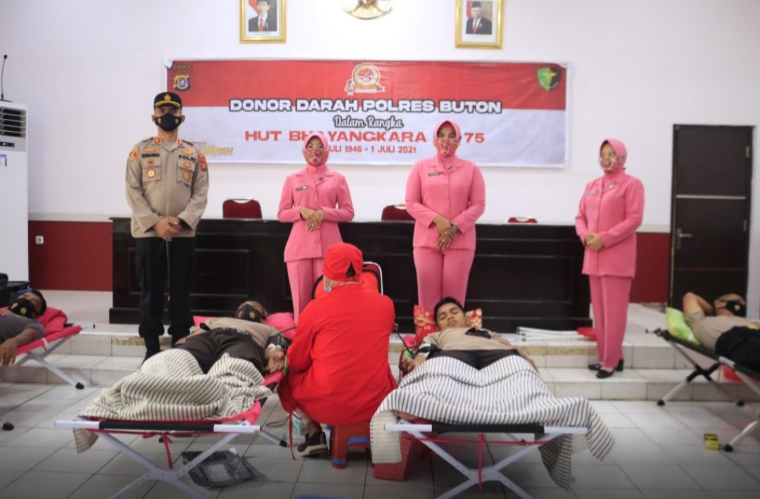 Sambut HUT Bhayangkara Ke-75, Polres Buton Gelar Donor Darah