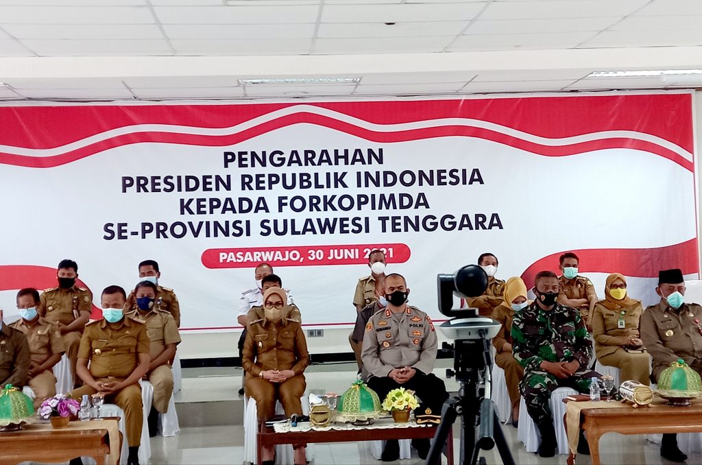 Wabup Buton dan Kapolres Dengarkan Arahan Presiden Lewat Virtual