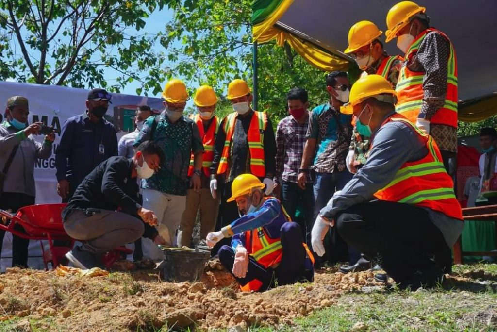 AS Tamrin Letakkan Batu Pertama Pembangunan PLHUT Kemenag