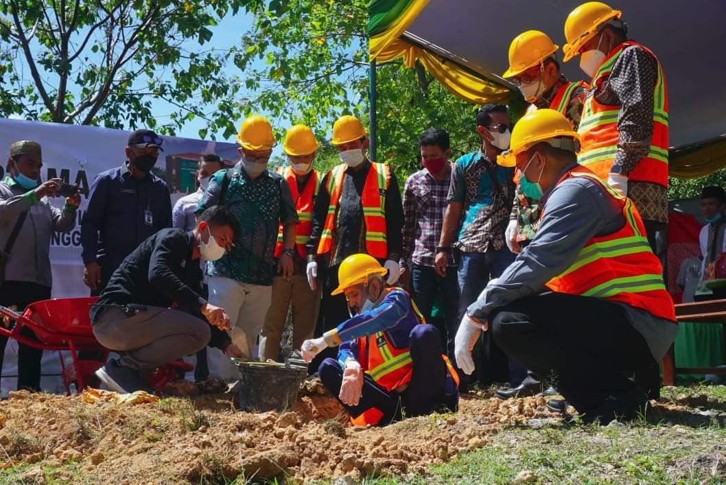 AS Tamrin Letakkan Batu Pertama Pembangunan PLHUT Kemenag