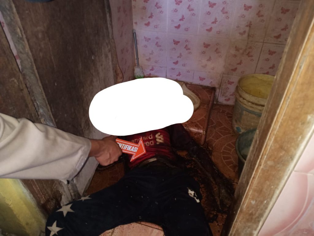 Diduga Alami Gangguan Jiwa, Seorang Pria Regang Nyawa Hingga Membusuk Di Kamar Mandi