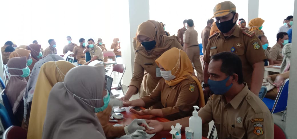Vaksinasi Massal di Buton, Pemerintah Target 500 Orang Perhari