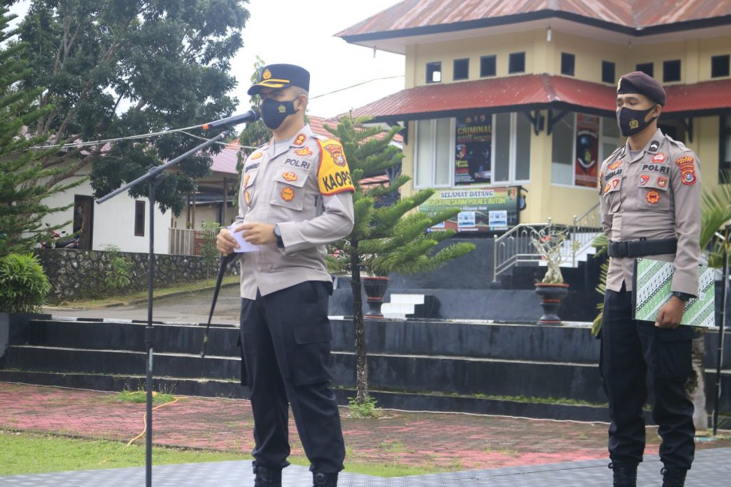 Pimpin Apel Pagi, Kapolres Buton : “Pantau Kondisi dan Penyebaran Covid 19”