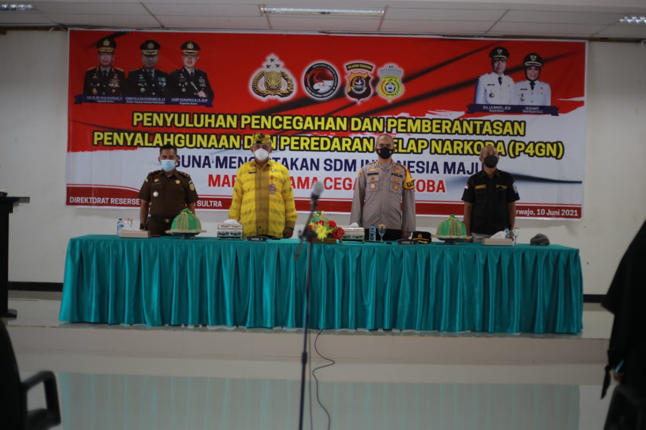 Polda Sultra Sosialisasikan Pencegahan dan Pemberantasan Penyalahgunaan Narkoba di Kantor Bupati Buton