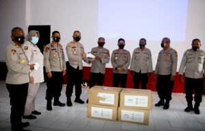 Perangi Covid-19, Polres Buton Dapat Bantuan Masker dari Kemenperin