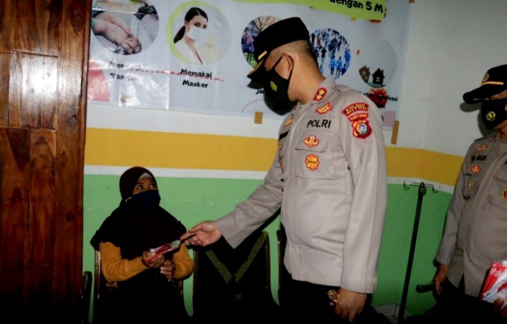 Kapolres Buton Pantau Pelaksanaan Vaksinasi Covid-19 di Puskesmas Wolowa