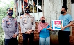 Kapolres Buton Kembali Salurkan Bantuan kepada Warga Terdampak Covid 19