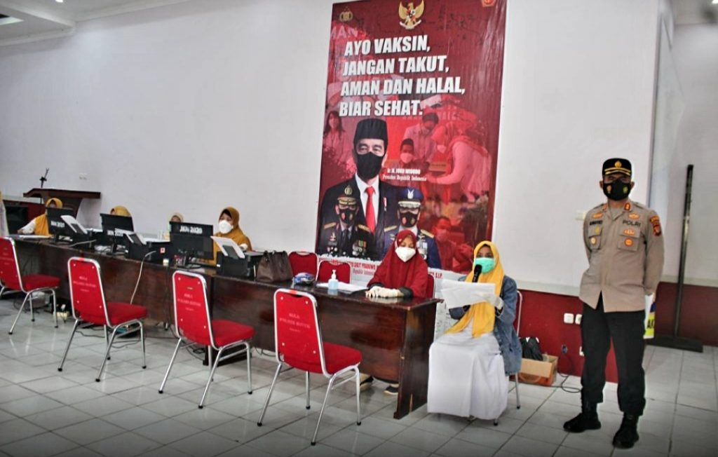 Kapolres Pantau Pelaksanaan Vaksinasi Tahap II