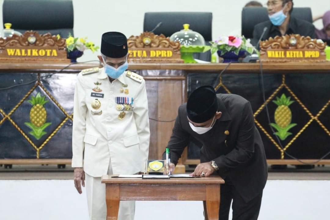 Perda Tentang Pertanggungjawaban dan Pelaksanaan APBD Baubau Tahun 2020 Ditetapkan