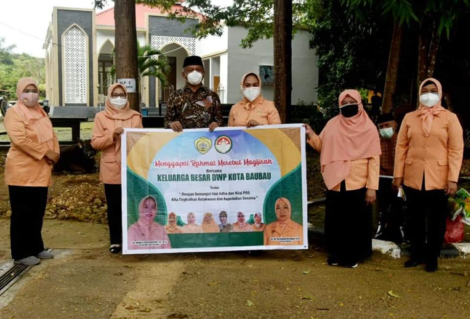 DWP Kota Baubau Kurban 17 Ekor Sapi