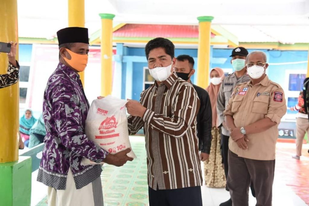 PPKM, 16.145 Warga Buton Terima Bantuan Beras Hingga Uang
