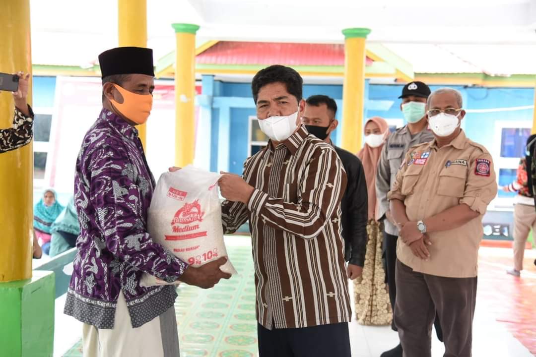 PPKM, 16.145 Warga Buton Terima Bantuan Beras Hingga Uang